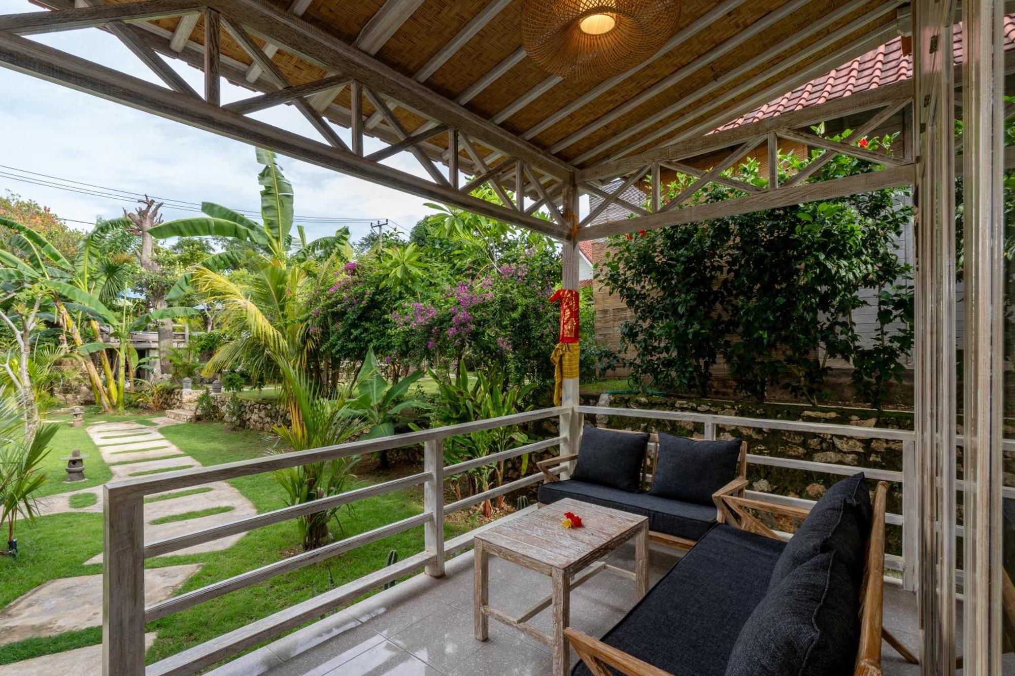 Le Biu Garden View Hotel Lembongan Exterior foto