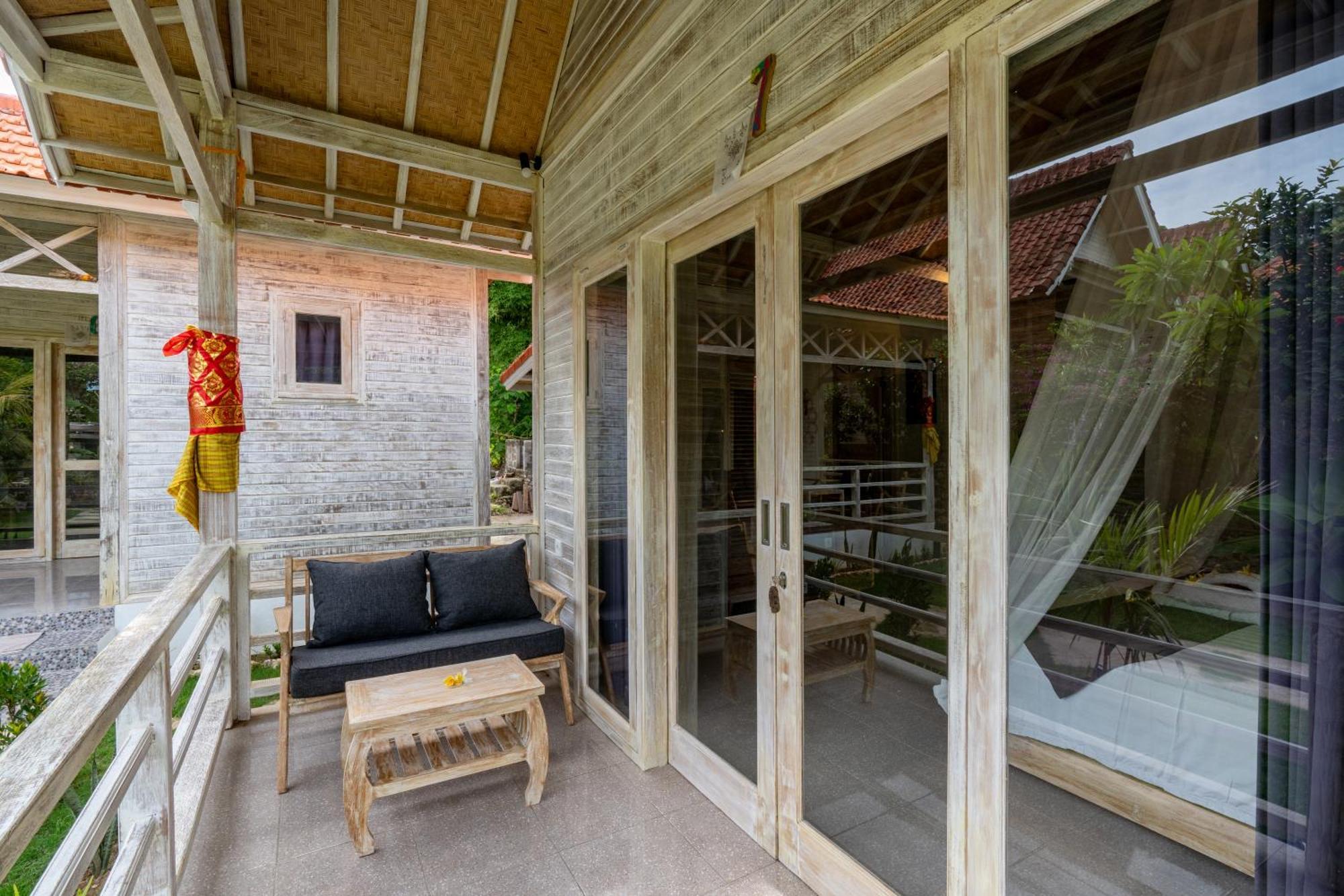 Le Biu Garden View Hotel Lembongan Exterior foto